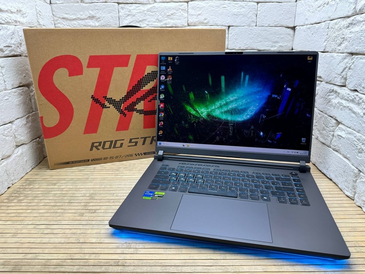 ASUS ROG STRIX G615JM